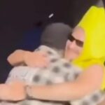 End It Addresses 'Banana Man' Controversy With Onstage Action