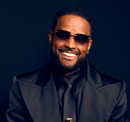 Larenz Tate's New Selfies Have The Ladies Saying He's BEEN Fine