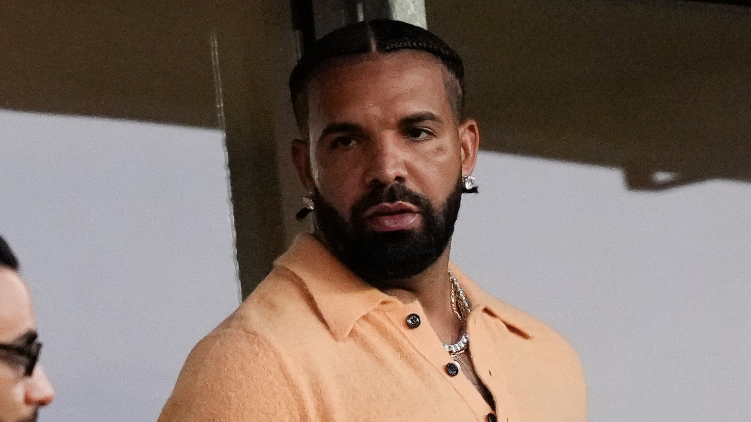 Who's That? Social Media Users Are Chattin' After Livestream Showed Drake With His Arm Around Mystery Woman (WATCH)