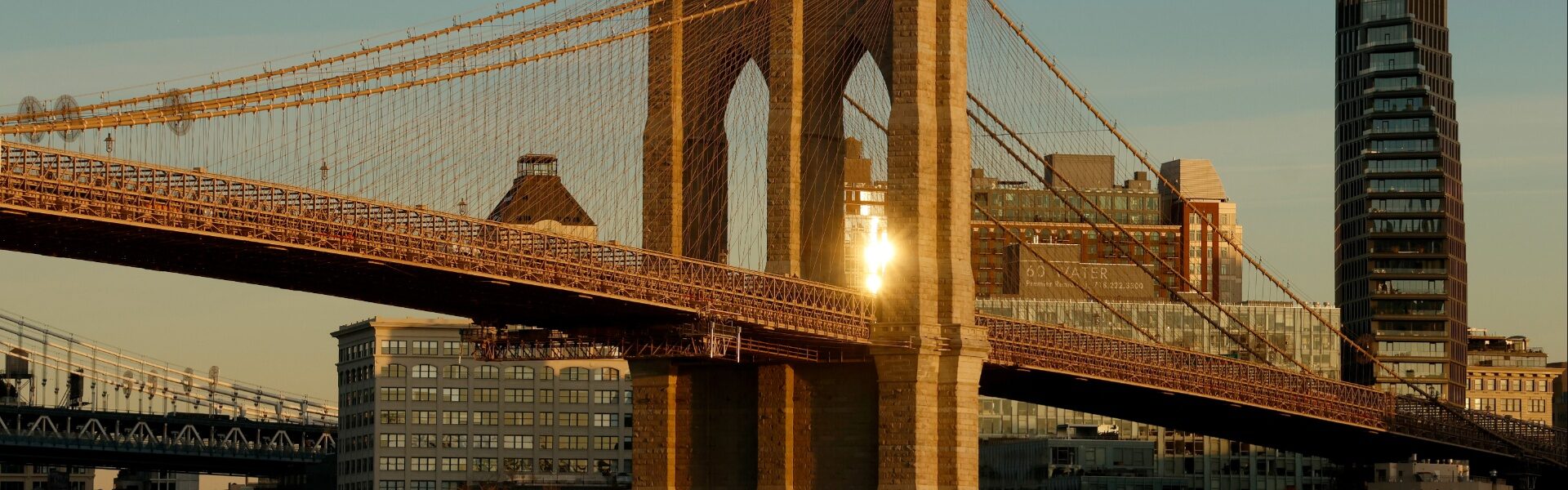 NYPD rescues woman NYPD Brooklyn Bridge NYPD woman woman Brooklyn Bridge NYPD rescues woman Brooklyn Bridge