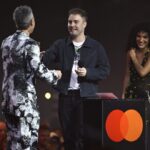 UK Chart-Topping Songs for 8+ Weeks That Missed US Top 10