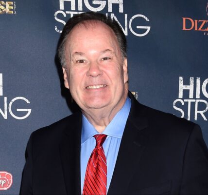 Saved by the Bell actor Dennis Haskins Parkinson's disease dies dead 75 Principal Belding Karaoke