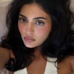 Kylie Jenner Daring Gym Bra Will Make Fans Look Twice